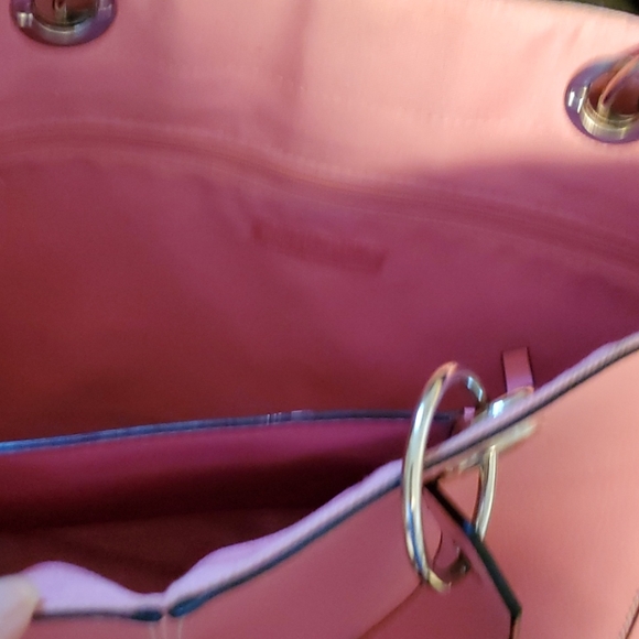 Standard Shoulder Bag - Picture 4 of 5